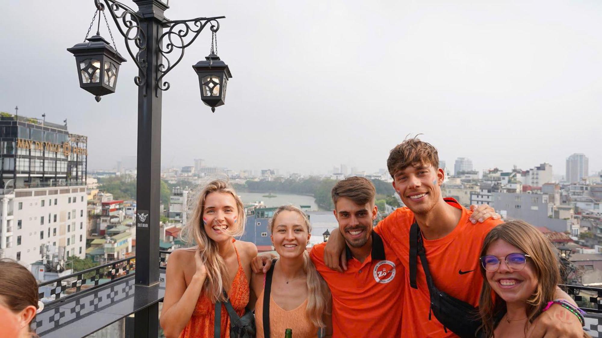 Lakeview Backpackers Hostel & Rooftop Bar Hanoi Exterior foto