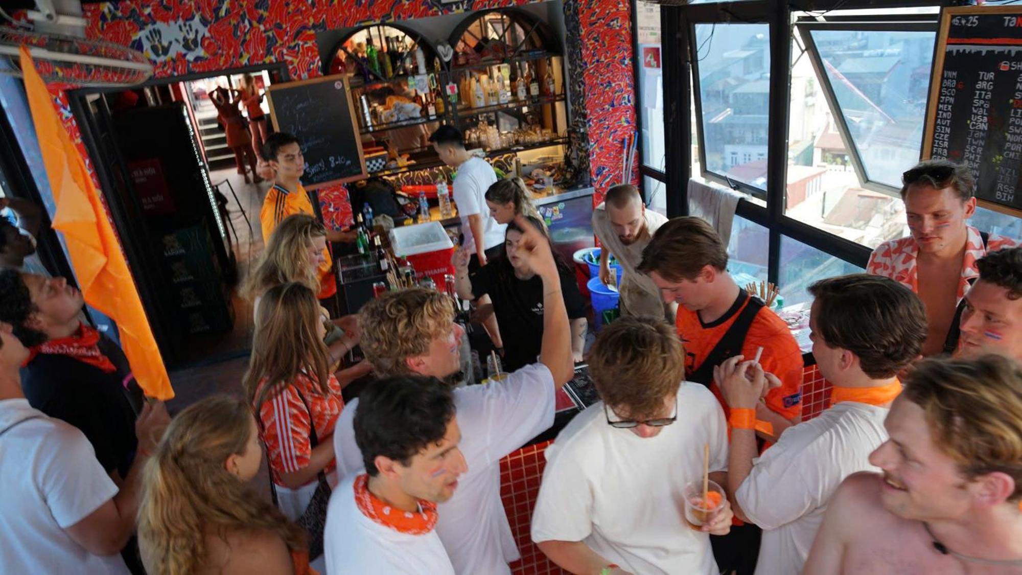 Lakeview Backpackers Hostel & Rooftop Bar Hanoi Exterior foto
